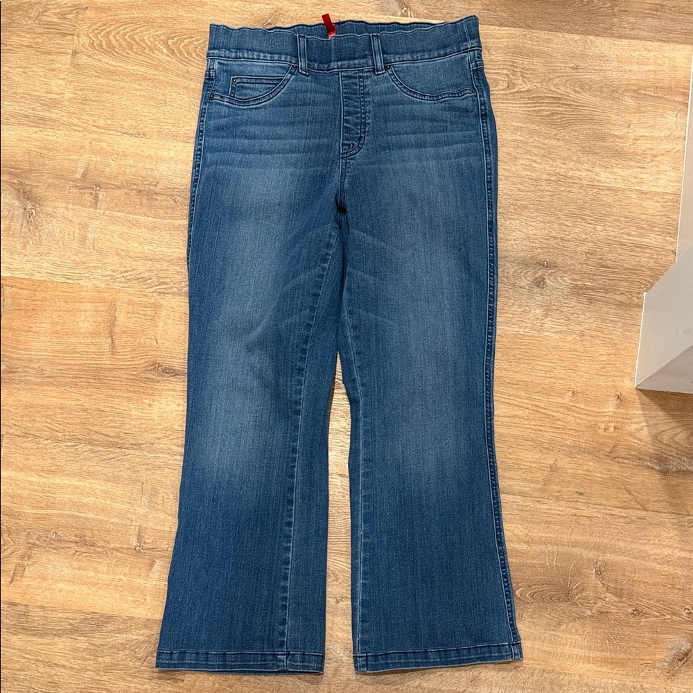 Spanx Women's Bootcut Jeans with Pull on Waist. Size: Medium